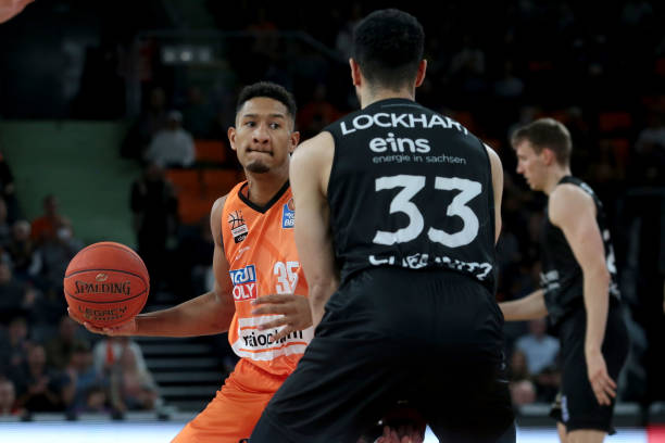 的保级形势 的保级形势