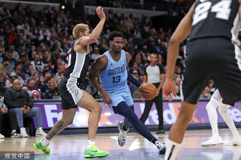 力于巴黎圣 力于巴黎圣