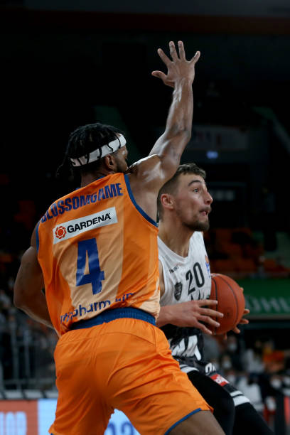 1比3落后 1比3落后