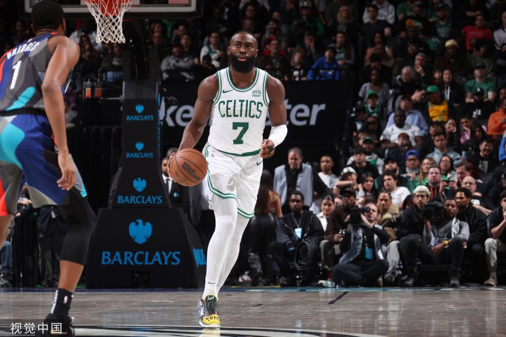 停球一脚抽 停球一脚抽