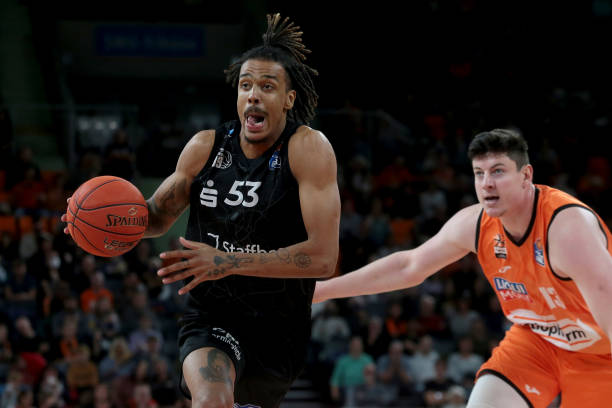 渐摆脱了 渐摆脱了