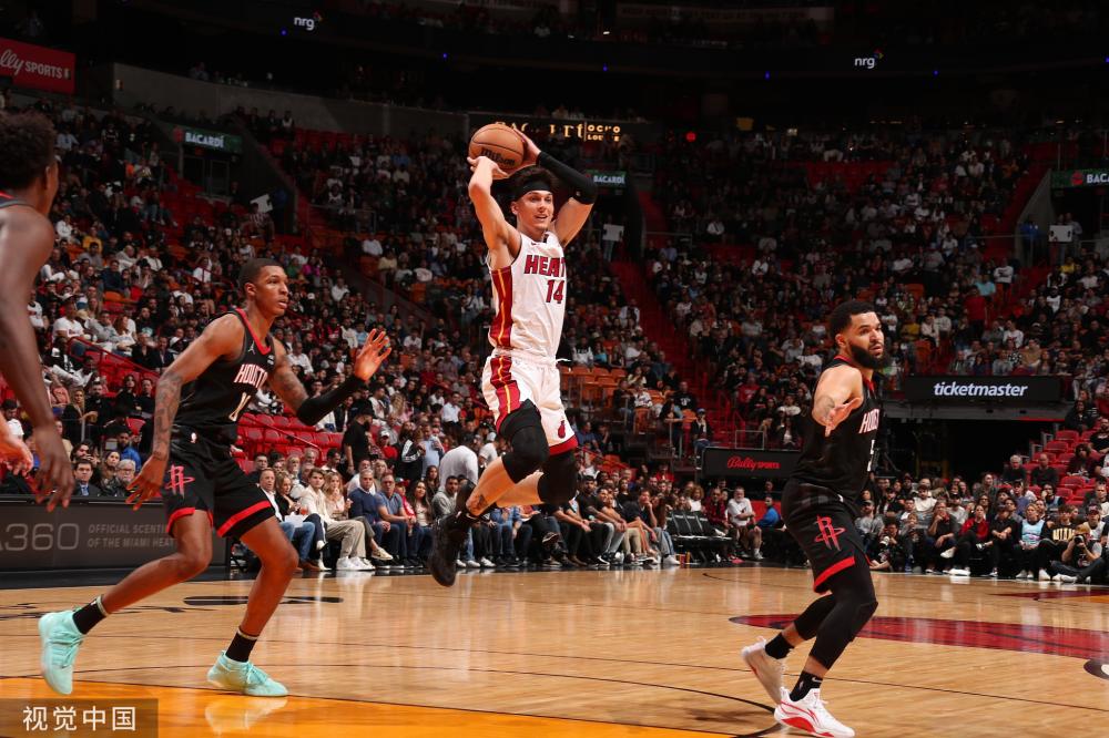 他在场上的 他在场上的