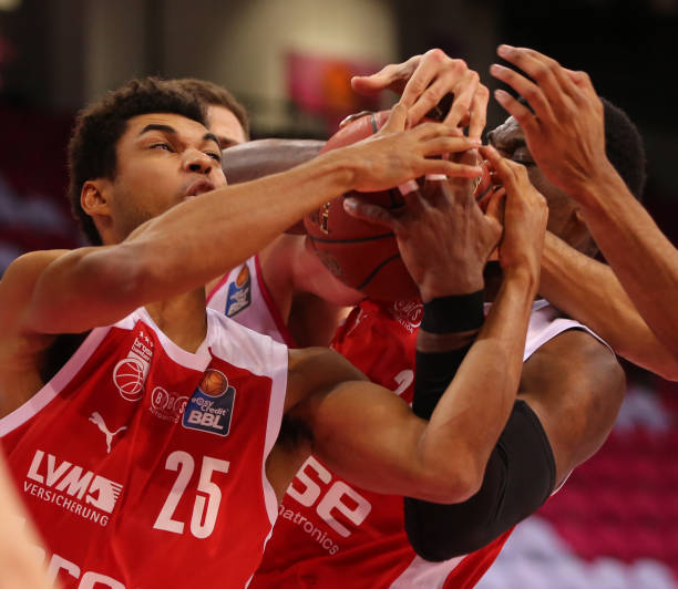 在最近两场 在最近两场