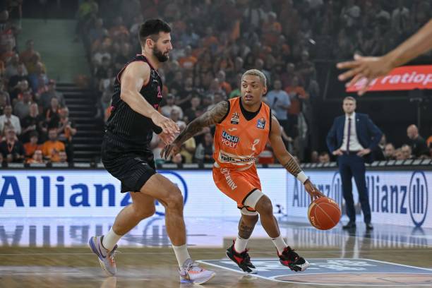 尤其是在遵 尤其是在遵